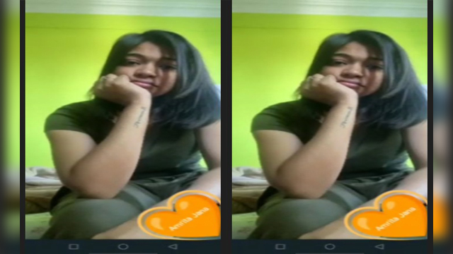 Sexy Bengali Girl Showing Boobs Part2