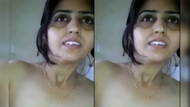 Bhabhi fingering and making video for lover