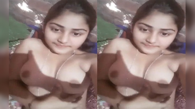 Cute Desi Girl Shows her Boobs and Pussy