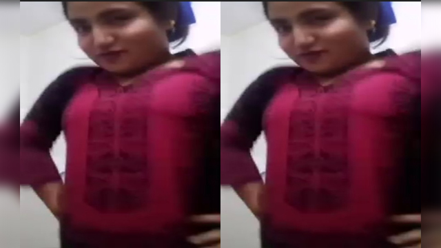 Bangladeshi Sexy Girl Showing