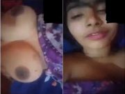 Today Exclusive – Sexy Desi Girl Shows Her Boobs
