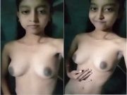 Today Exclusive –Cute Desi Girl Shows her Boobs