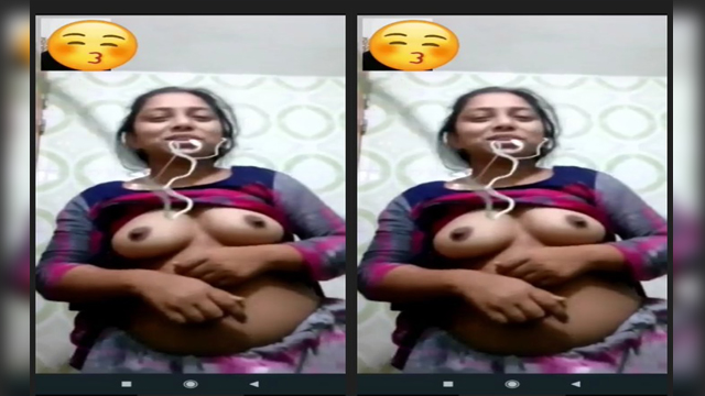 Bangladeshi Girl Showing Lover On VIDEOCall