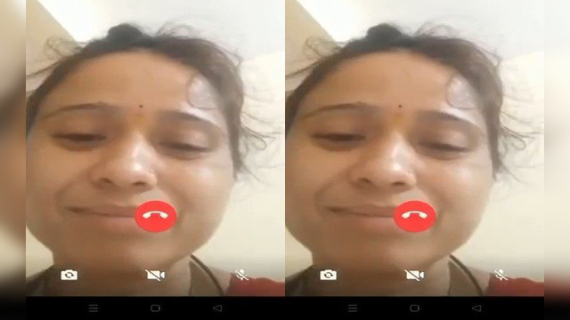 Desi Bhabhi Shows Her Wet Pussy On vc