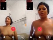 Today Exclusive – Bhabhi Shows Bathing On VC