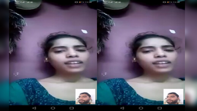 Desi Babe Showing Boobs on VC