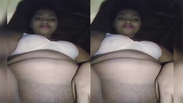 Bangladeshi Horny Village Bhabi Showing Pussy Update