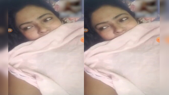 Bangladeshi Paid Girl Shows Boobs on Vc
