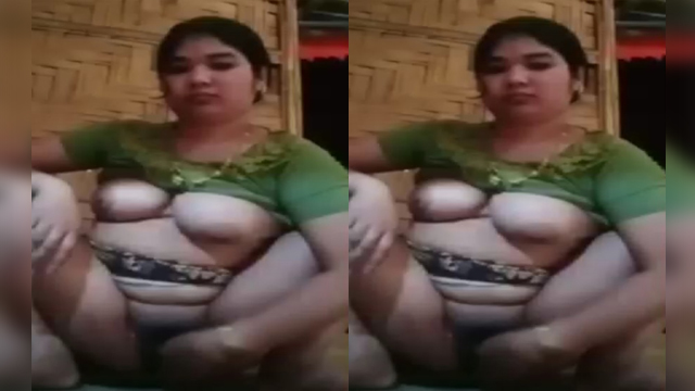 Unsatisfied Village Bhabi Hard Pussy Fingering