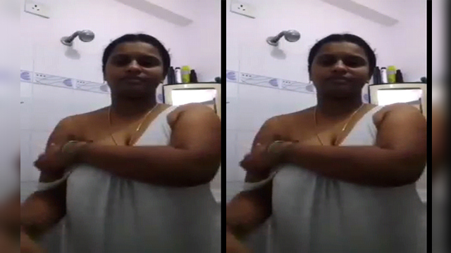 Bhabhi showing boobs and pussy from bathroom