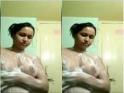 Today Exclusive – Sexy Desi Bhabhi Shows her Nude Body and Bathing Part 1