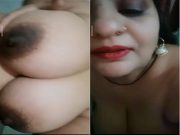 Today Exclusive -Sexy Bhabhi Showing Her Boobs