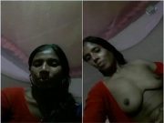Today Exclusive -Desi Village Bhabhi Shows her Boobs