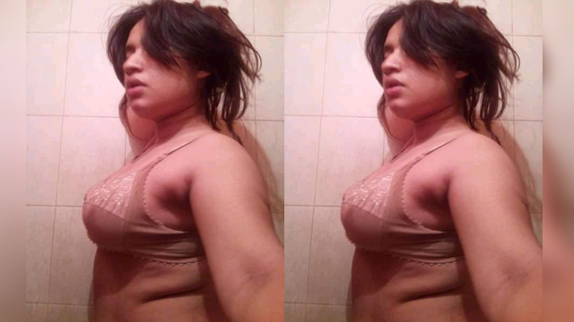 Bangladesi big boobs girl showing 3 clips Part3