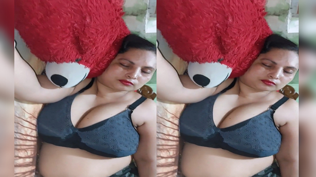 Mature bhabhi fucking