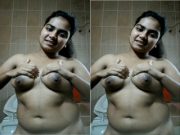 Today Exclusive -Desi Girl Play With Her Boobs