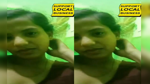Bangladesi girl showing boobs