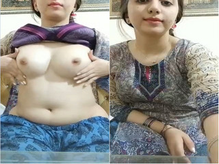 Paki Girl Porn - Sexy Paki Girl Shows her Boobs | Desixnxx2.Net