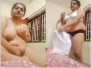 Today Exclusive -Desi girl Strip her Cloths and Shows Nude Body