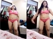 Today Exclusive -Sexy Desi Bhabhi Bikini Dance
