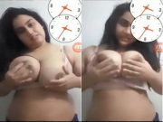 Today Exclusive -Desi girl Shows her Big Boobs