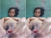 Today Exclusive -Desi Girl Shows her Pussy