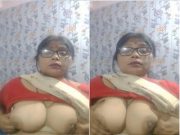 Today Exclusive -Desi Bhabhi Shows her Big Boobs