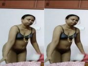Today Exclusive – Tamil Bahbhi Changing Cloths Record In Hidden Cam