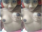 Today Exclusive -Desi Village Girl Shows Boobs