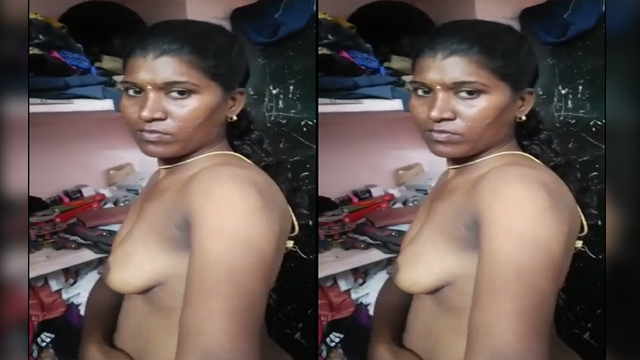 South Indian Bhabhi Boobs show part1