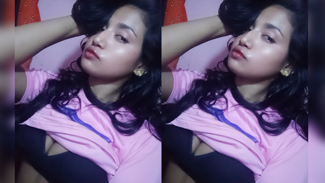 Bangladeshi Beautiful Sexy Girl Showing Boobs Part3