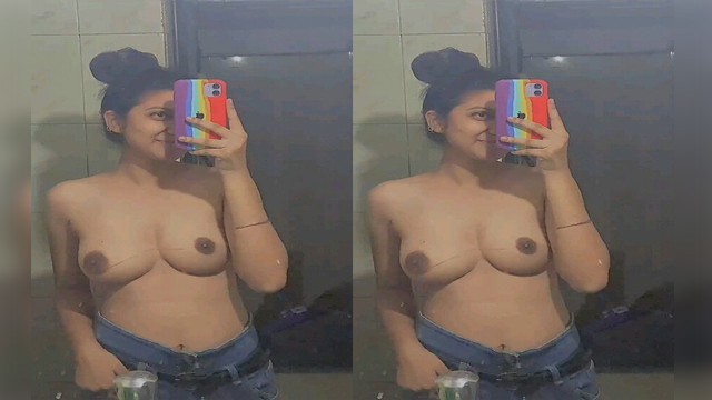 Desi Girl Record Selfie