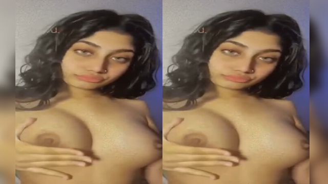 Sexy Paki Girl Showing boobs Part1