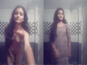 Today Exclusive- Desi Girl Shows Her Boobs