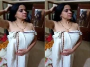 Today Exclusive- Sexy Desi Bhabhi Shows Her Nude Body and paly With Hubby Dick Part 7