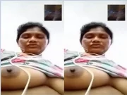 Today Exclusive- Desi Bangla Girl Shows Her Boobs and Puaay On VC