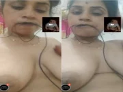 Today Exclusive- Desi Bhabhi Shows her Boobs and Pussy Masturbating Part 3