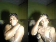 Today Exclusive- Desi Bhabhi Bathing
