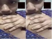 Today Exclusive- Desi Girl Sucking Her Boobs
