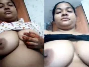Today Exclusive- Horny Desi Girl Shows Her Boobs and Pussy