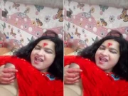 Today Exclusive- Horny Desi Bhabhi Shows her Big Boobs and Pussy