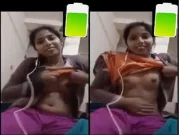 Today Exclusive-Desi Bangla Girl Shows her Boobs