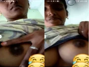 Today Exclusive-Tamil Wife Shows Her Boobs