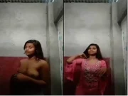 Today Exclusive-Desi Girl Shows her Boobs