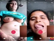 Today Exclusive- Desi Aunty Shows her Bobs and Pussy On VC