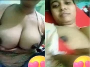 Today Exclusive- Desi Girl Shows Her Boobs and Pussy