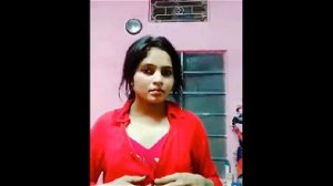 Desi Girl Showing Her Boobs