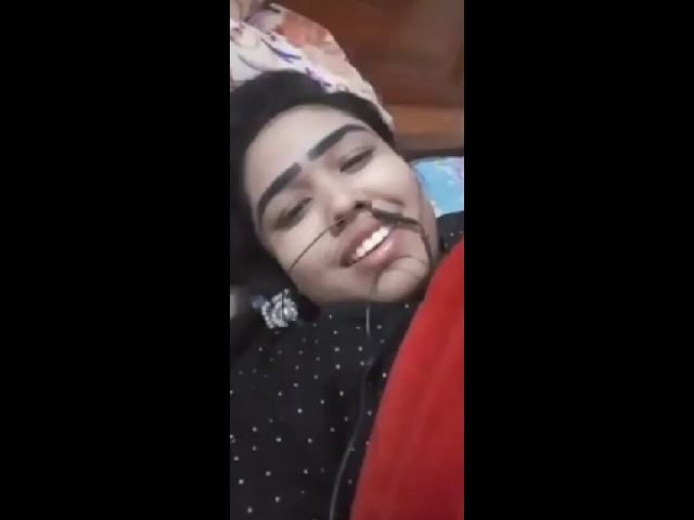 Bangladesi girl Showing On VC