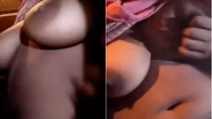 Today Exclusive- Desi Girl Shows Her Boobs and Pussy