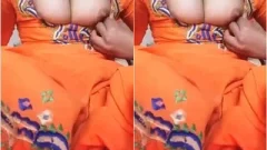 Today Exclusive -Cute Desi girl Shows her Boobs Part 7